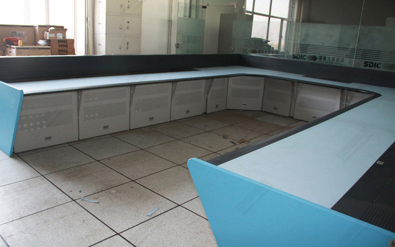 國(guó)投大同發(fā)電廠(chǎng)中控室多功能操作臺(tái)照片