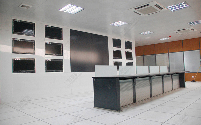 南海綠電發(fā)電廠(chǎng)中國(guó)石油中控室操作臺(tái)圖片